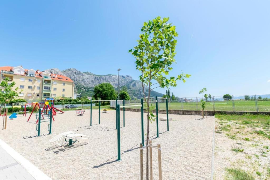 Apartment Pepalo,Omis Free Parking Luaran gambar