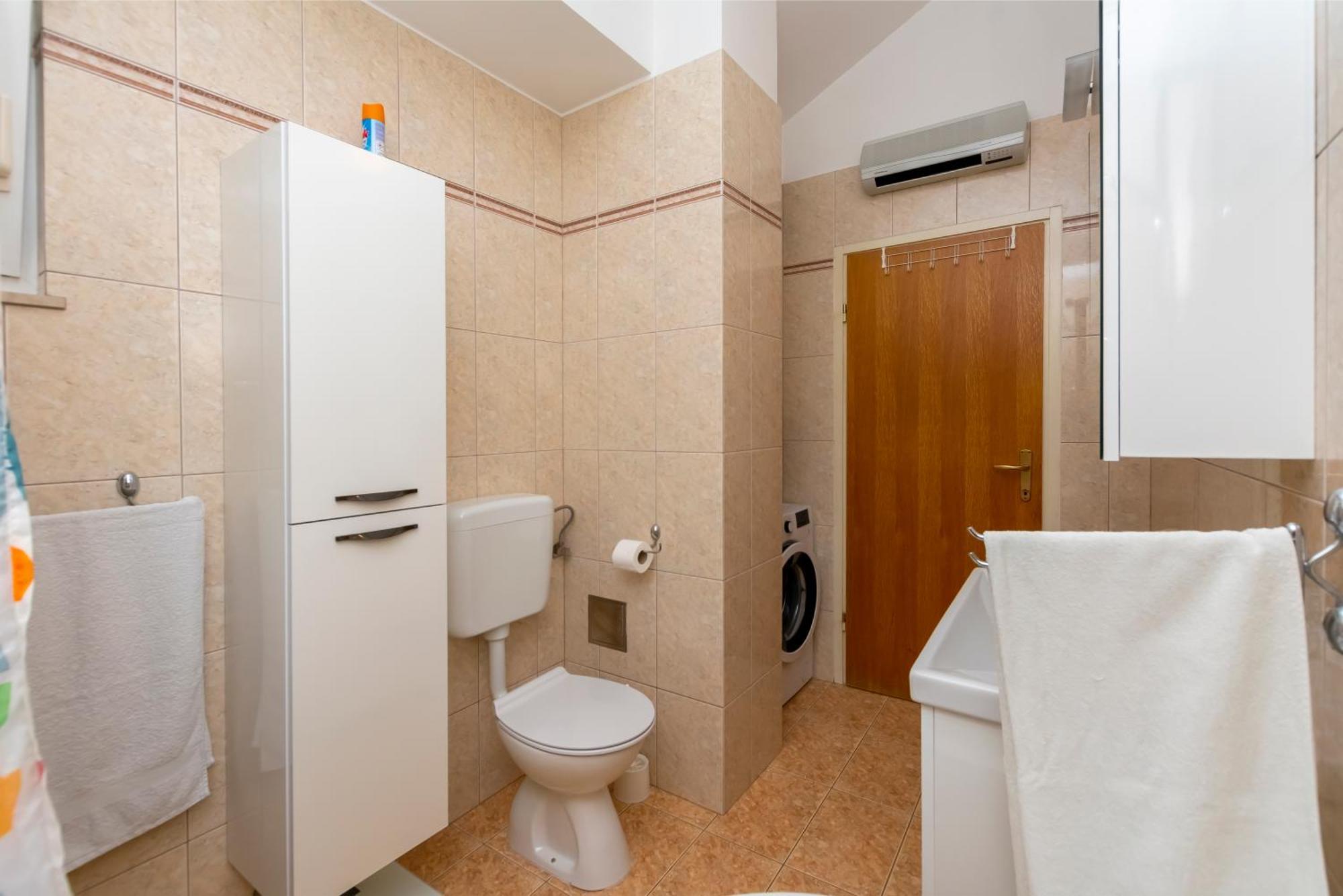 Apartment Pepalo,Omis Free Parking Luaran gambar